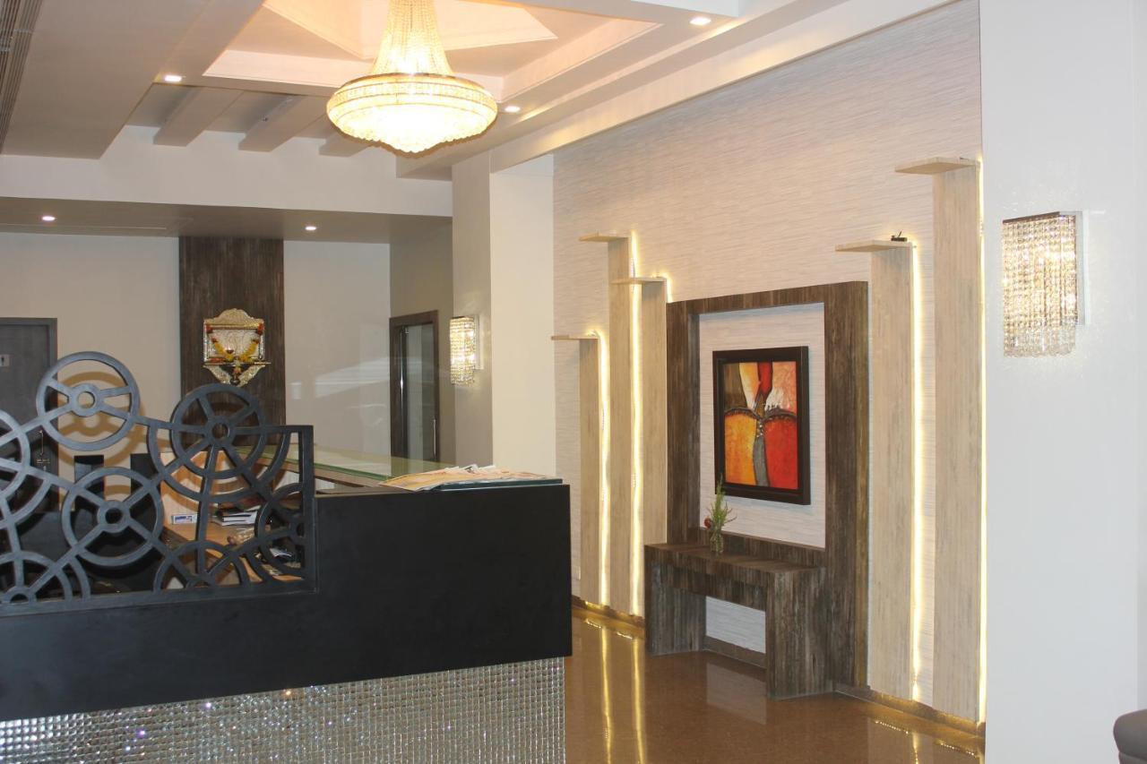 Hotel Nimantran Navi Mumbai Exterior foto