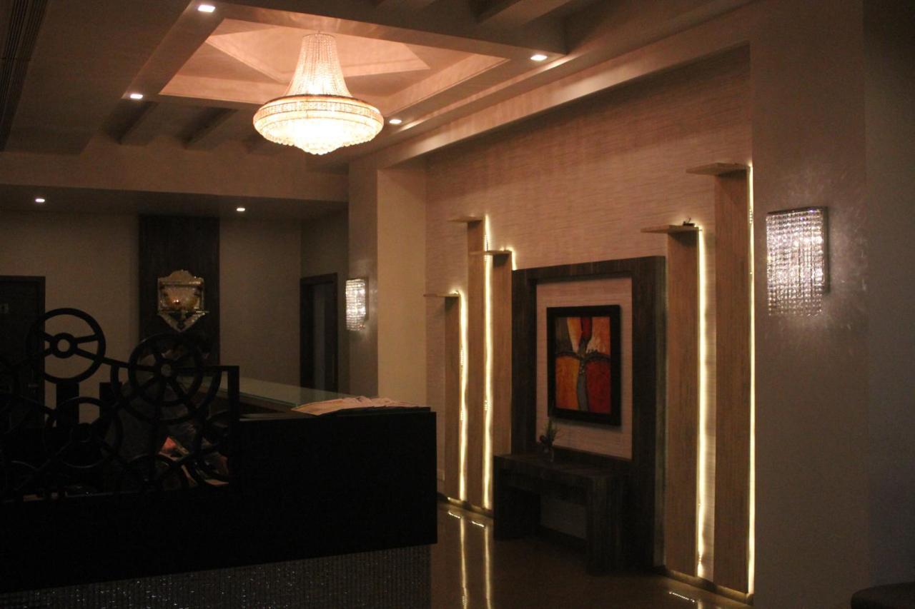Hotel Nimantran Navi Mumbai Exterior foto